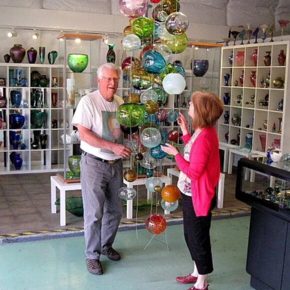 Robert Held Poppy Blown Glass Vase - Picture 8 of 8